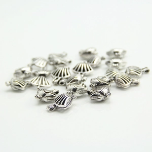 Vintage silver hollow shell fan pendant diffuser locket with antique finish for DIY jewelry