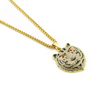 Collana hip hop testa di tigre con strass scintillanti e catena spessa placcata in oro