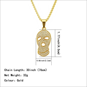 Pendentif masque balaclava plaqué or style hip hop avec cristaux et chaîne 30 pouces