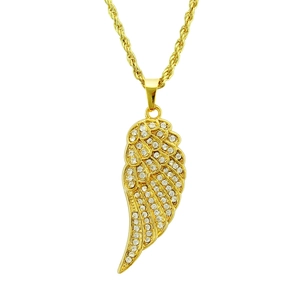 Collana con ciondolo ad ala d'angelo dorata con cristalli pavé e catena a corda