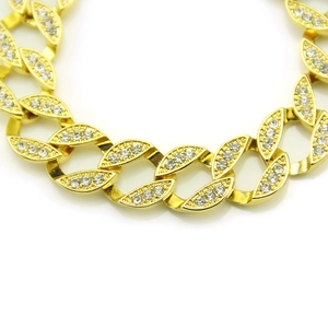 Hip Hop Gold Armband mit funkelnden Strasssteinen im Cuban Link Design für Herren