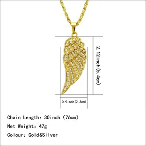 Collana hip hop con ciondolo ali di angelo dorate e cristalli pavé con catena a corda
