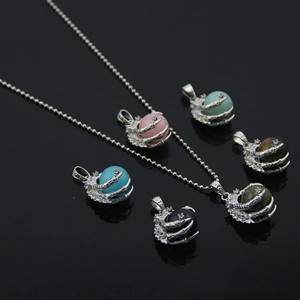 Vintage Alloy Dragon Claw Pendant Necklace With Natural Stone Bead Retro Punk Gothic Rhinestone Inlaid Jewelry For Men Women