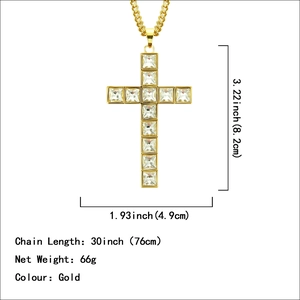 Pendentif croix dorée hip hop avec pierres zircone et chaîne cubaine de 76 cm