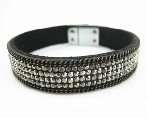 Fashion Four Row Resin Rhinestone Wide Bracelet For Women Faux Suede Magnetic Clasp Punk Style Bling Wristband Jewelry Gift