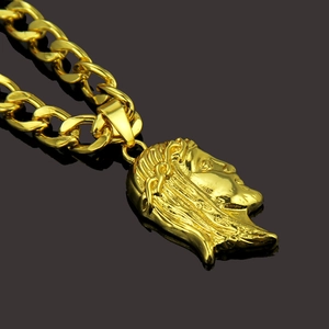 Hip hop 3D Jesus head pendant with Cuban link chain in gold-plated stainless steel