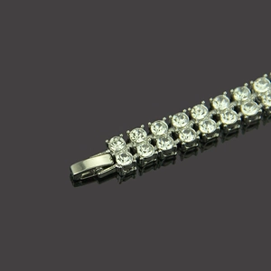 Bracciale da uomo argentato con due file di strass e classica chiusura a scatto