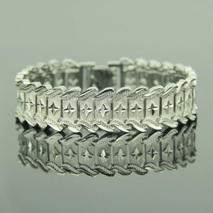 Men's hip-hop silver watch-style bracelet with industrial star engraving and metal texture