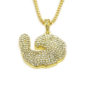 Collier hip hop avec pendentif crevette doré serti de zircons sur une chaîne à billes
