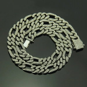 Cadena cubana plateada con diamantes de imitación y cierre de seguridad cuadrado