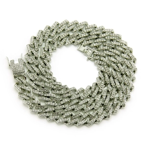 Catena Miami Cuban Link argento con pavé di diamanti e chiusura a doppia fibbia pieghevole