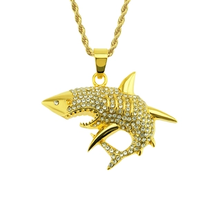 Hip Hop Vereist Hai Anhänger Halskette Für Herren Zinklegierung Strass Edelstahl Seilkette Mode Schmuck Geschenk