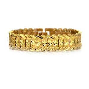 Men's Hip Hop Wide Alloy Bracelet Vintage Scale Pattern Engraved Heart Star Gold Plated Motorcycle Style Fashion Jewelry Gift