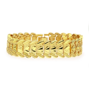 Bracelet homme hip hop à maillons cœur dorés avec motifs texturés et fermoir pliant