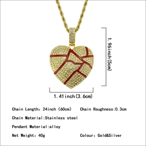 Collier hip hop cœur brisé doré avec strass et émail rouge sur une chaîne torsadée de 60cm