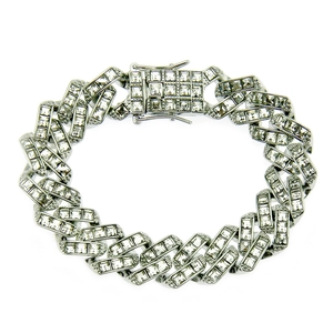 Bracelet gourmette argenté avec cristaux carrés glacés et fermoir pliable robuste