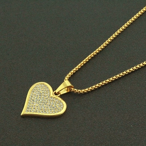 Collar para hombre con colgante de corazón dorado, diamantes pavé y cadena de caja