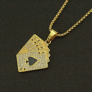 Pendentif poker royal flush avec cristaux et chaîne box dorée pour homme style hip hop