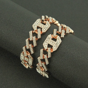 Hip hop rose gold Cuban chain bracelet with iced out H buckle and micro pavé diamonds