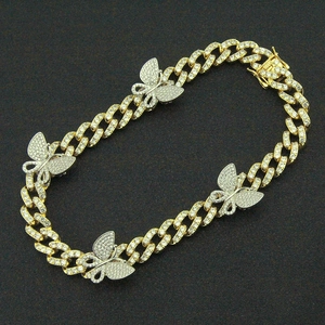 Chaîne cubaine hip hop 13mm plaquée or avec breloques papillon serties de zircons