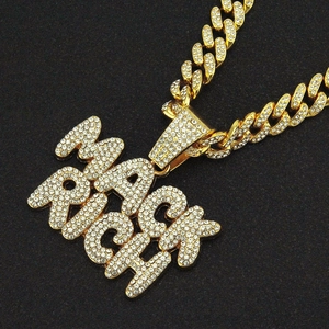 Chaîne cubaine hip hop avec pendentif MACK RICH et zircons pavés scintillants