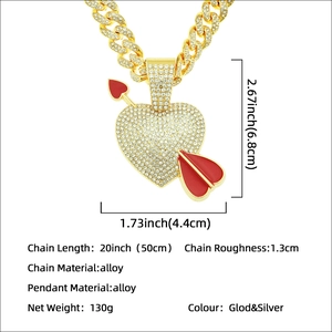 Collier hip-hop pendentif cœur et flèche avec zircons cubiques et grosse chaîne cubaine