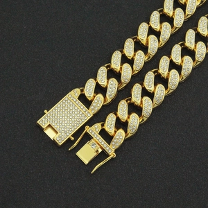 Bracciale cubano largo da uomo in oro con strass scintillanti stile hip hop ghiacciato