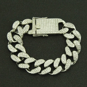 Collana cubana da uomo color argento con strass incastonati stile hip hop lusso