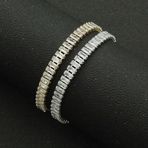 Luxurious adjustable baguette-cut zircon tennis bracelets in gold and silver plating