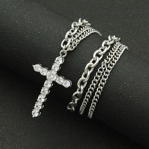 Collier multi-rangs argenté style hip hop avec pendentif croix en zircon pour hommes