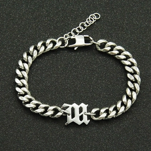 Hip hop zilveren Cubaanse schakelarmband met gotische letter M hanger en karabijnsluiting