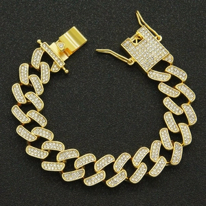 Bracelet chaîne cubaine dorée pour homme serti de strass brillants avec fermoir carré