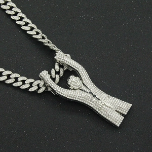 Collana catena cubana argento hip-hop con ciondolo figura umana ghiacciata per uomo