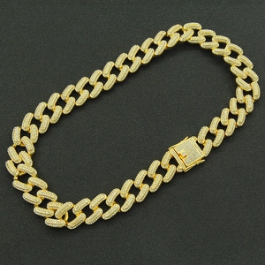 Collana cubana da uomo hip-hop con strass scintillanti e finitura placcata in oro