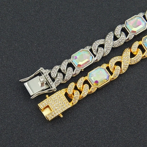 Bracciale cubano hip hop con diamanti rettangolari colorati in finiture oro e argento