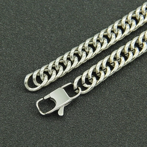 Bracelet gourmette cubain en acier inoxydable argenté poli avec fermoir mousqueton hip-hop