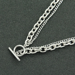 Collier double épaisseur en acier titane argenté avec fermoir à bascule pour femme