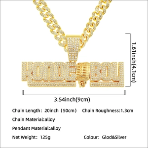 Chaîne cubaine hip hop avec pendentif microphone et lettre en or et argent glacé de strass