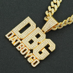 Collier chaîne cubaine hip-hop avec pendentif lettres DBG RAREBOYS pavé de cristaux