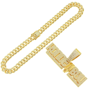 Chaîne cubaine dorée avec pendentif rectangulaire FOREVER serti de strass brillants