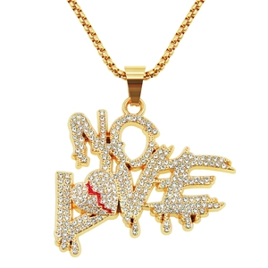 Pendentif Hip Hop NO LOVE avec cœur rouge brisé et diamants sur chaîne dorée