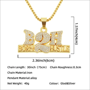Collier hip hop B2H doré avec pendentif lettres strass et longue chaîne à maillons