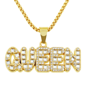 Collier hip hop avec pendentif Queen doré orné de cristaux brillants pour femmes