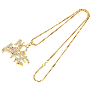 Collier doré NO LOVE avec pendentif strass, cœur brisé rouge et chaîne maille