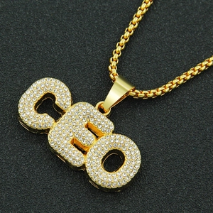 Collier hip hop doré avec pendentif lettres CEO serti de strass brillants sur chaîne box