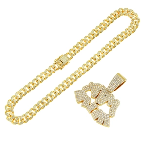 Collar hip-hop con colgante letra MMM y cadena cubana dorada con incrustaciones de brillo