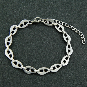 Bracciale unisex in acciaio inossidabile con maglie a naso di maiale e chiusura a moschettone