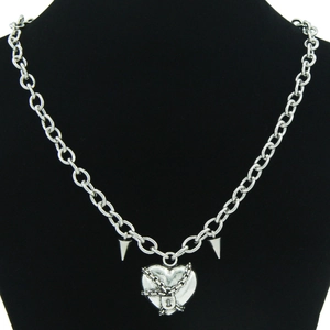 Gothic Punk Edelstahl Herz Anhänger Halskette Für Damen Grobe Kette Mit Spikes Rock Streetwear Mode Accessoire Schmuck Geschenk