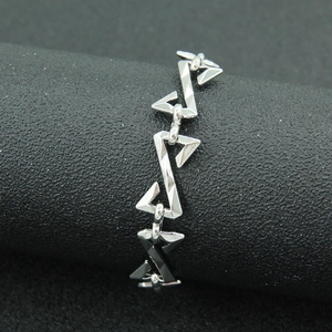 Bracelet chaîne en alliage argenté poli avec maillons géométriques et lettre Z hip-hop