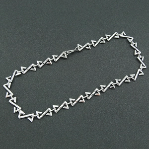 Collier à maillons triangulaires géométriques en argent pour hommes et femmes poli